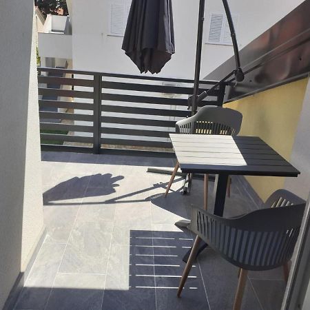 Pavel, Studio Apartman Privlaka  Kültér fotó