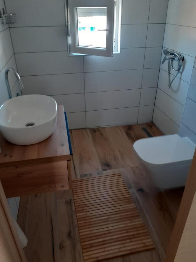 Pavel, Studio Apartman Privlaka  Kültér fotó