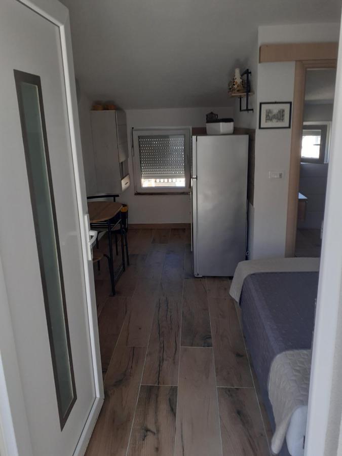 Pavel, Studio Apartman Privlaka  Kültér fotó